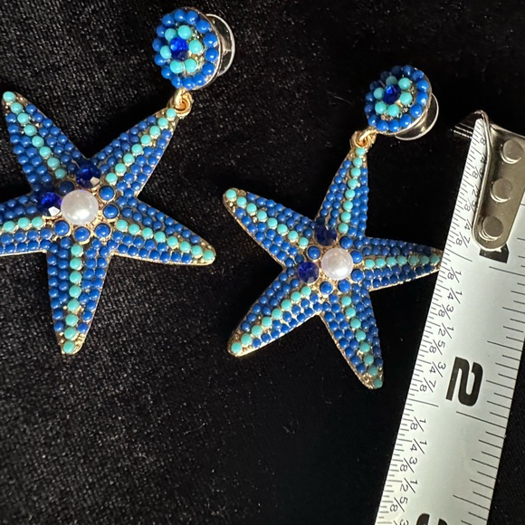 Beautiful blue beachy drop jeweled light weight earrings 💙 - Picture 12 of 12